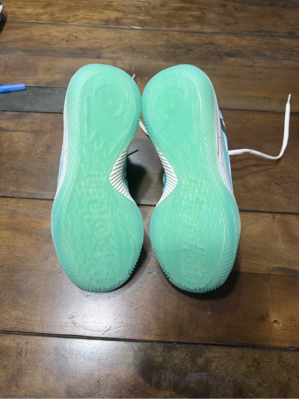 Moolah Women's Neovolt Pro v3 Basketball Shoes